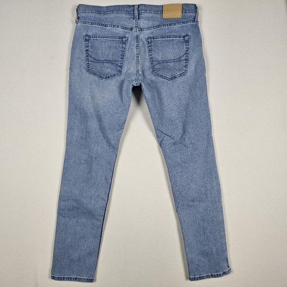 Hollister Skinny Epic Flex Jeans Light Wash Distressed Size 34 - Picture 8 of 8
